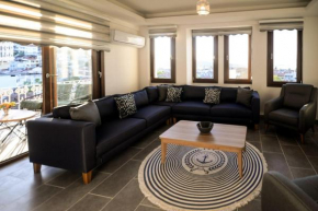 Cozy and Central Apartment with Lovely View and Shared Pool in Fethiye